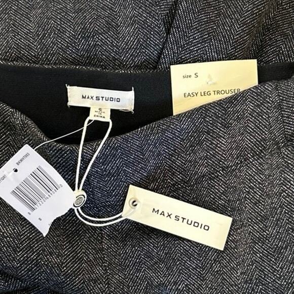 Max studio Blk White Tweed Stretchy Pant Bell Bottom Woman’s Small - Picture 6 of 6